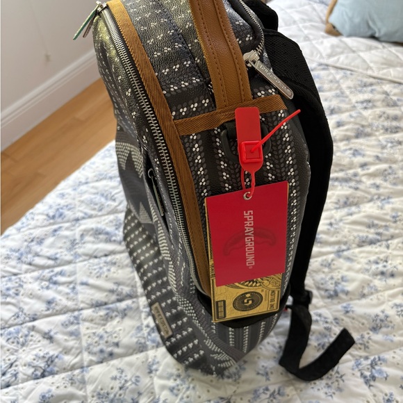 Never used Sprayground backpack - Picture 6 of 8